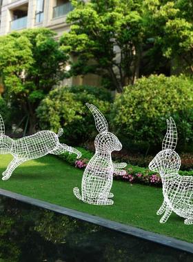 景观不锈钢镂空小兔子雕塑户外园林网格钢丝铁艺动物摆件装饰