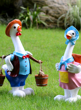 户外卡通情侣鸡摆件户外楼盘展示庭院别墅装饰园林景观动物雕塑