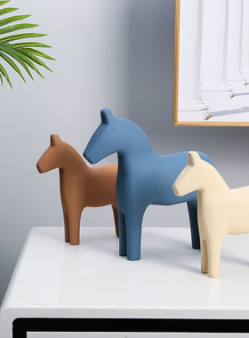 现代简约ins风小木马摆件北欧家居电视柜酒柜装饰品创意房间摆设