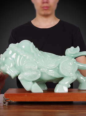 运势如虹牛摆件招财牛镇宅客厅公司开业乔迁领导老板办公室装饰品