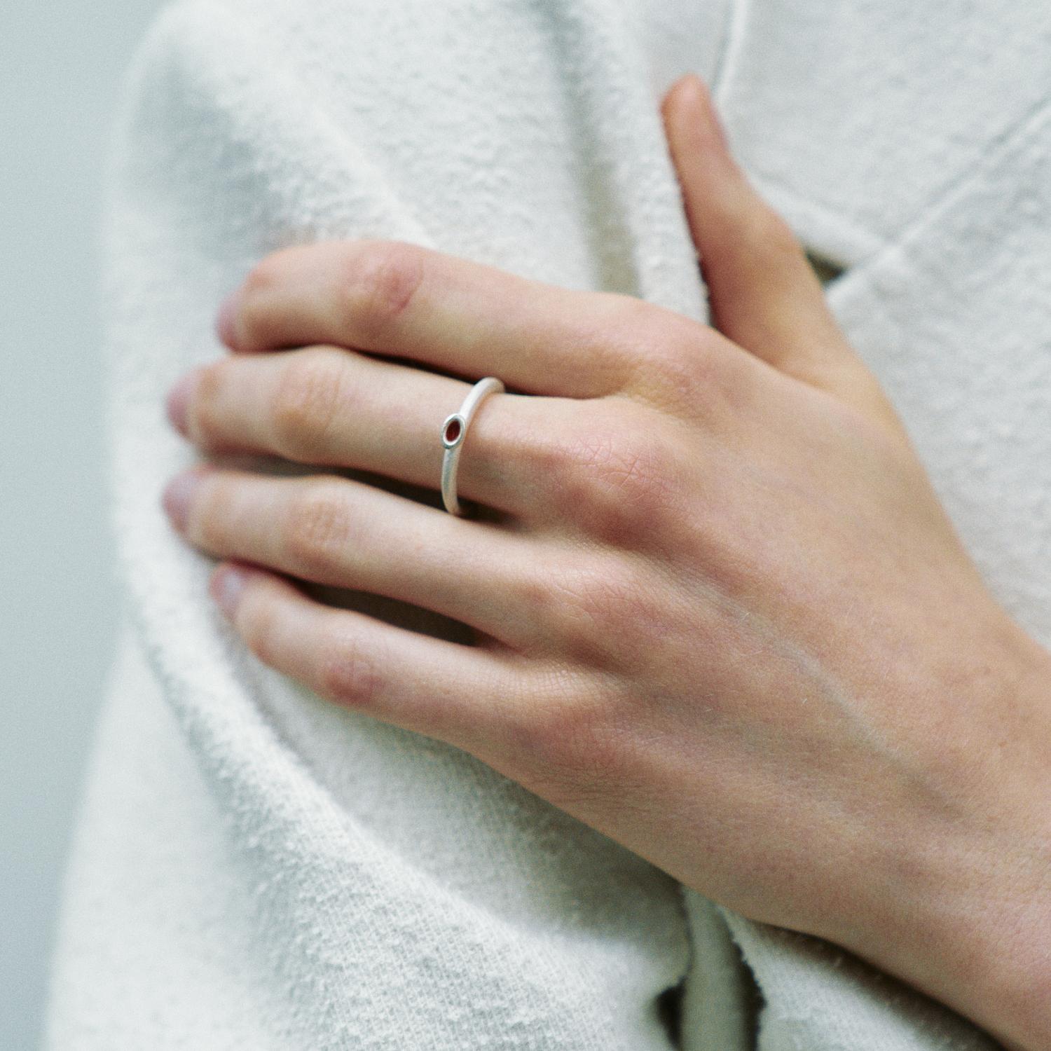 OLIOEACETO sterling silver lake heart ring