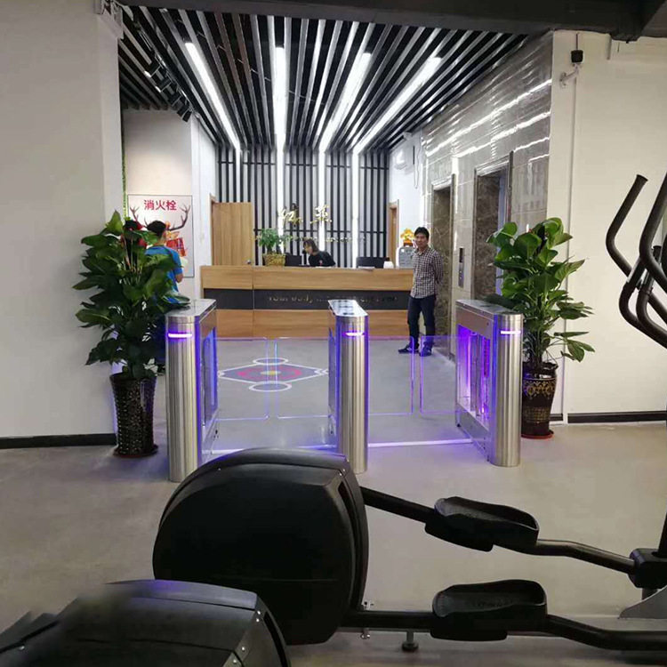 Intelligent access control and attendance system Stainless steel entrance and exit swing gate machine can be customized Small swing gate construction site real-name system