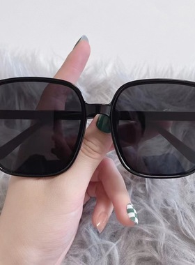 米钉方形太阳镜渐变色新款太阳眼镜女士潮流防紫外线复古墨镜