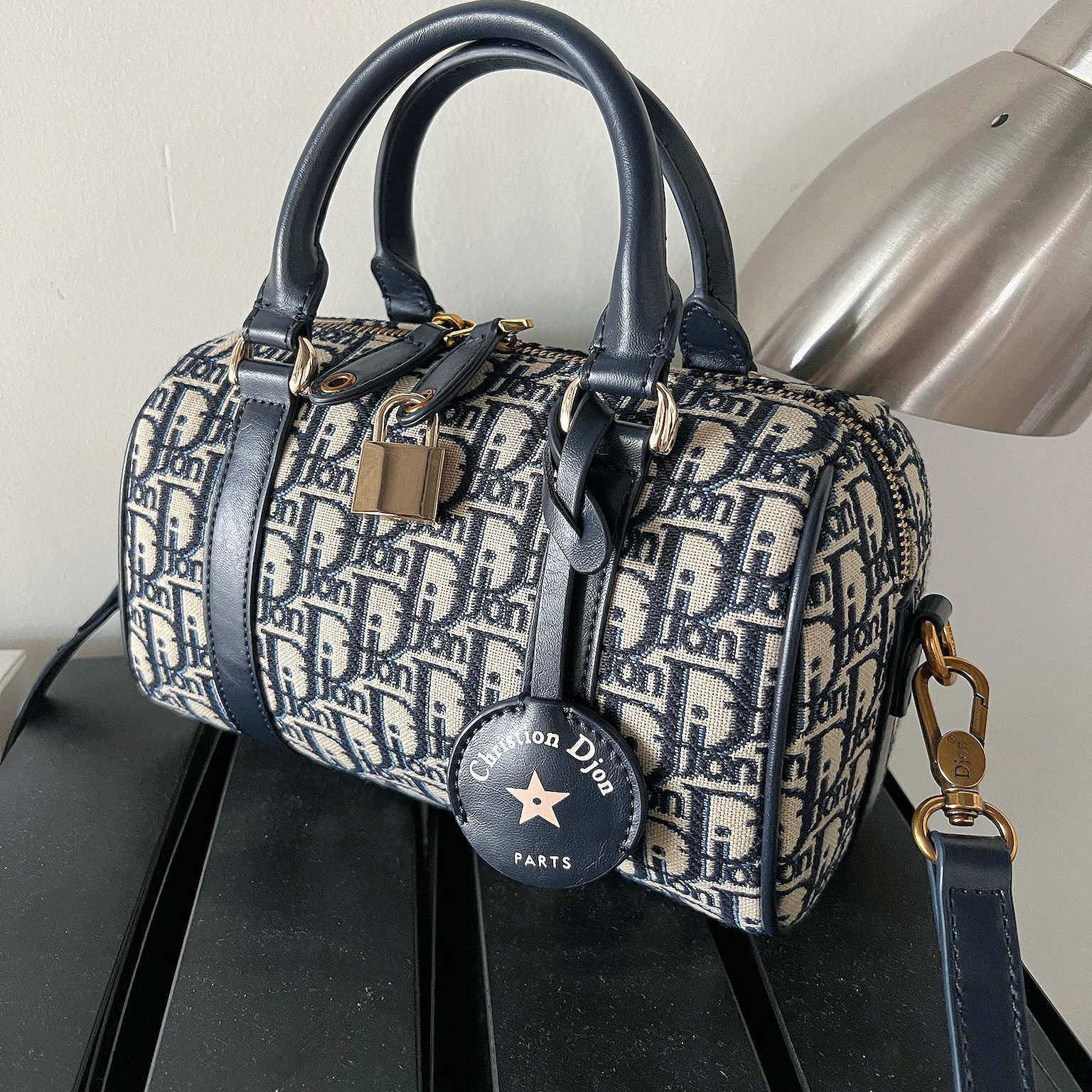 djon时尚百搭老花波士顿包女手提单肩斜挎包保龄球包蓝色刺绣小包,淘宝优惠券,粉丝福利购,淘宝优惠卷