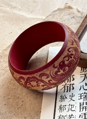 新中式宽面复古雕刻木质手镯