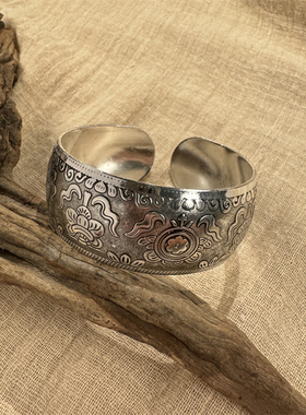 苗族雕花开口做旧民族风手镯