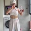 Abdominal breathing dumbbell vital capacity lung function exercise core training to improve endurance fitness internet celebrity model