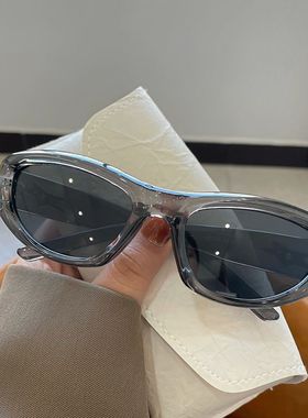 y2k千禧风紫色墨镜女款高级感搞怪网红拍照太阳眼镜2025新款复古