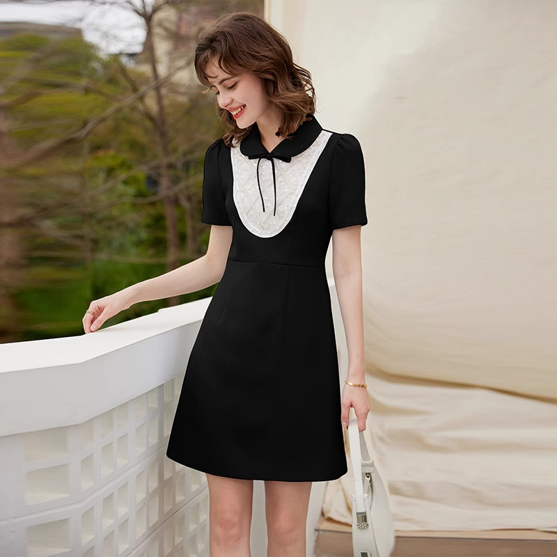 白鹿语设计感钉珠网纱2025夏季新款优雅减龄撞色翻领修身连衣裙