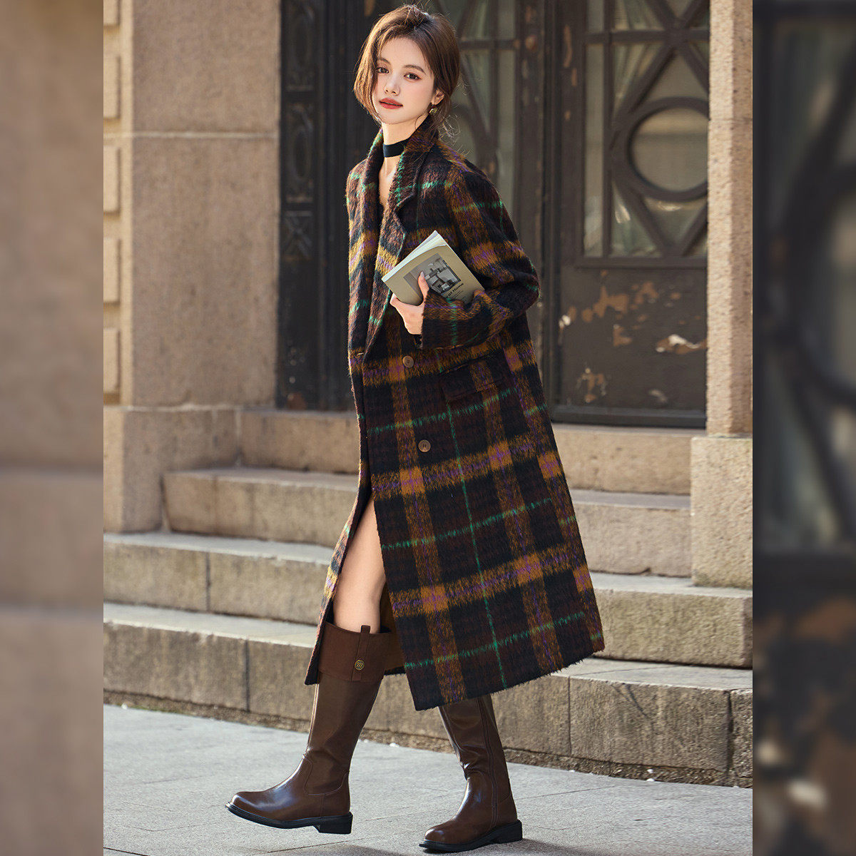 白鹿语复古英伦风格纹大衣25秋冬新款高级感气质长款洋气毛呢外套,淘宝优惠券,粉丝福利购,淘宝优惠卷