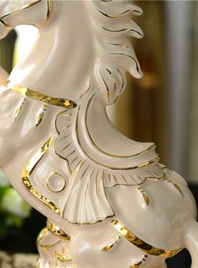 招财欧式陶瓷马办公室金银摆件家居客厅摆设装饰品室内奢华工艺品