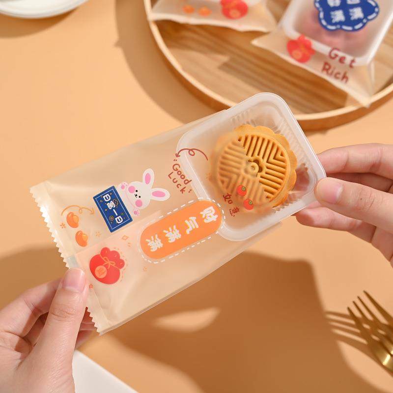 直销新款2024网红新款中秋流心月饼包装袋磨砂半透明冰皮蛋黄酥机 - 图1