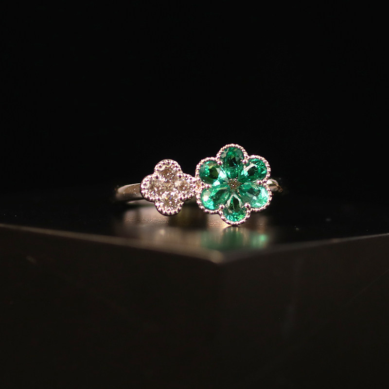 QUEENA.Z 2026 New Designer Series Women's 18k Emerald Ring HK840312042