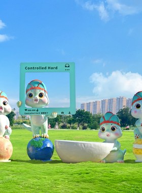 2025蛇年雕塑摆件玻璃钢春节装饰小区商场景区售楼部网红卡通摆件