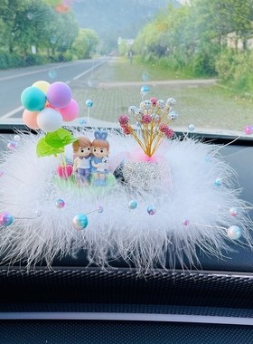 甜小情侣男女神新款m车内车载装饰饰品礼物用品汽车摆件可爱个性