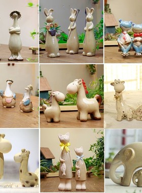 热销北欧家居饰品创意小摆件现代简约客厅儿童房书桌可爱马陶瓷装