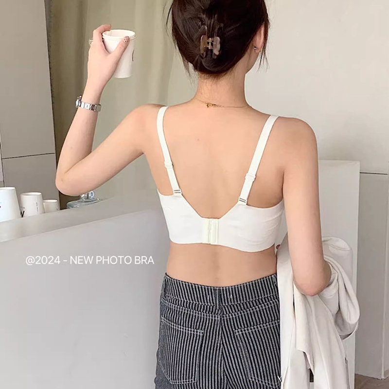 秋冬无痕内衣大胸显小收副乳防下垂全罩杯无钢圈大码A