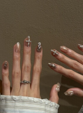 圣殿神辉美甲穿戴甲手工高级感裸色美甲片闪亮宴会推荐热卖百搭款
