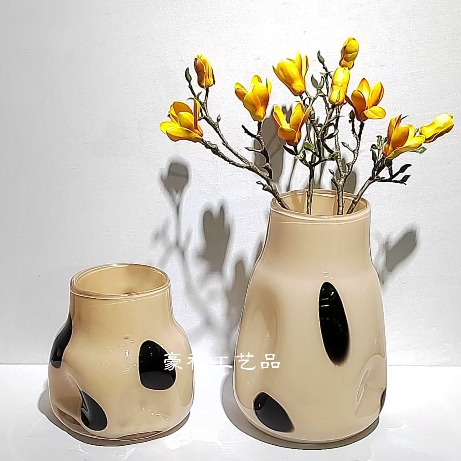 现代简约中古风奶油色玻璃花瓶摆件家居样板房餐厅桌面插花设计,淘宝优惠券,粉丝福利购,淘宝优惠卷