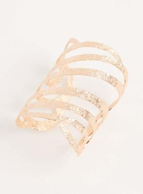 ASOS DESIGN 女士 手链 大号镂空设计锤痕金色色调手镯