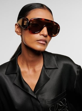 Loewe罗意威 女款Paula's Ibiza 波浪纹防护罩太阳眼镜 迷衣时尚