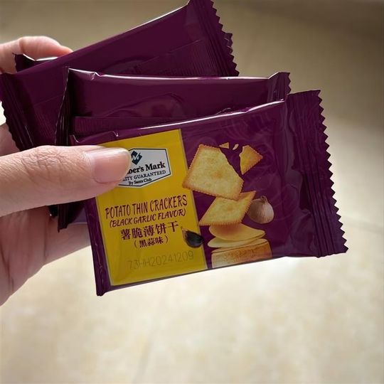 薯脆饼干黑松g露黑蒜咸味混搭饼干薯脆薄饼干爆款新款正品追剧零