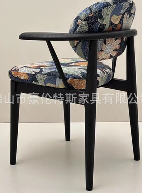 现代简约实木餐椅北欧白蜡木靠背椅中古风酒店餐厅扶手椅子