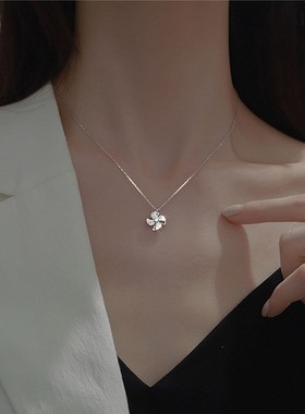 会旋转的风车项链女轻奢小众设计感高级锁骨链2023年新款轻奢精致