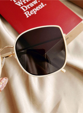 米白色偏光墨镜2021新款潮女适合圆脸级感大脸显瘦太阳眼镜女夏