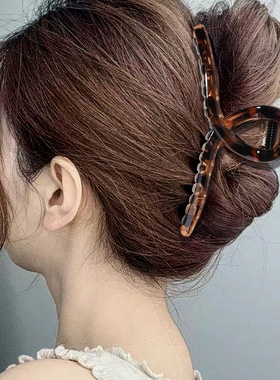 风品豹纹斑点复古气质盘发鲨鱼夹后脑勺高级感优雅欧美风抓夹发饰