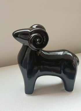 三羊开泰创意陶瓷生肖羊摆件化解吉祥物高级感家居客厅玄关工艺品