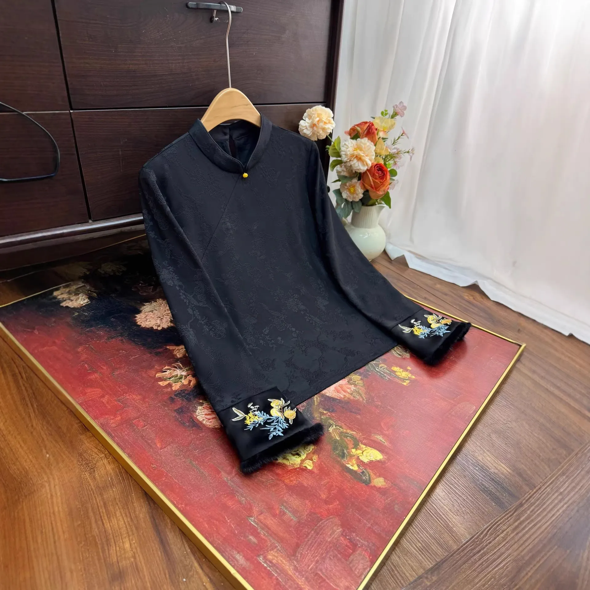 新中式袖口刺绣真水貂提花打底衫2026春季新款立领时尚简约内搭女,淘宝优惠券,粉丝福利购,淘宝优惠卷