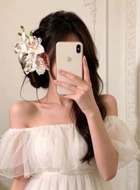 名狐白色立体百合花发夹清新