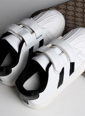 新品样板房儿童衣帽间p鞋子衣服展示道具男孩房老干爹运动鞋装饰