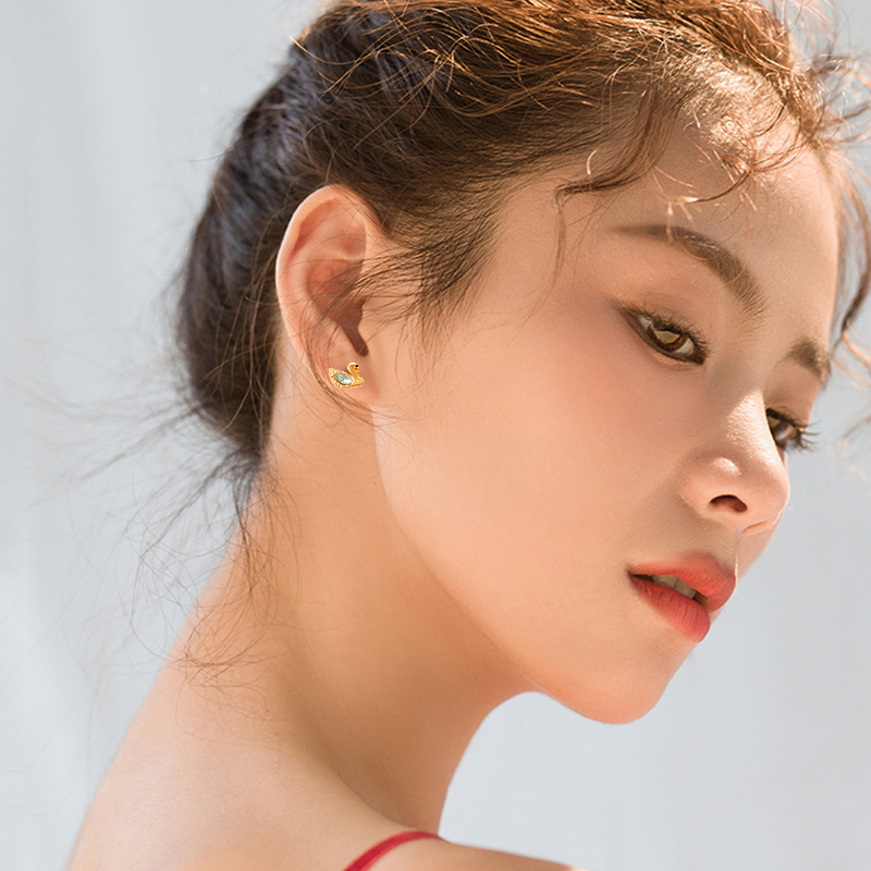 s925纯银蓝色小天鹅耳钉女养耳洞网红镶钻防过敏睡觉免摘百搭耳饰