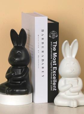 客厅书柜创意兔子书挡书立假书摆件酒柜玄关陶瓷家居桌面装饰品
