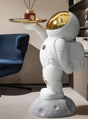 北欧创意宇航员大型落地摆件客厅电视柜旁玄关收纳家居开业装饰品