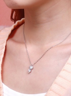 2022新款可爱猫咪镶钻吊坠轻奢小巧简单小众设计高级感项链锁骨链