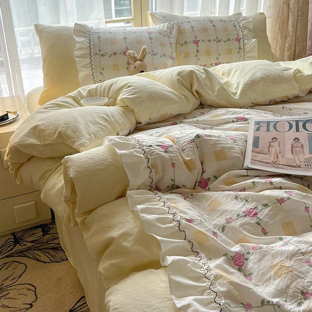 Small fresh wash cotton four-piece set pastoral style lace quilt cover bed sheet student dormitory three-piece set bedding heart