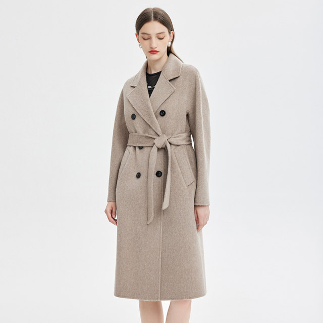 马天奴冬季新款纯色翻领绵羊毛大衣双排扣系带长款保暖气质外套