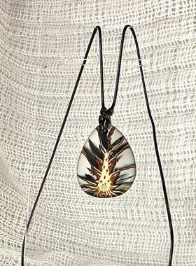 松果简约树脂吊坠发光项链个性纯手工情侣男女生日礼物