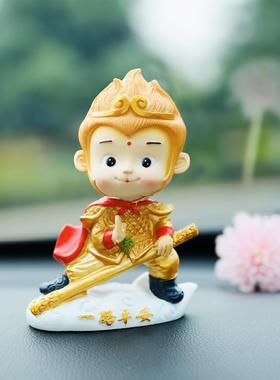 齐天大圣孙悟空卡通汽车摆件新款车载公仔金箍棒猴子树脂摆件