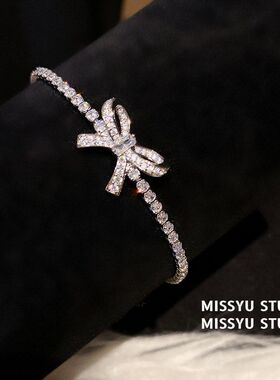 女手饰法式精致蝴蝶手环高级感