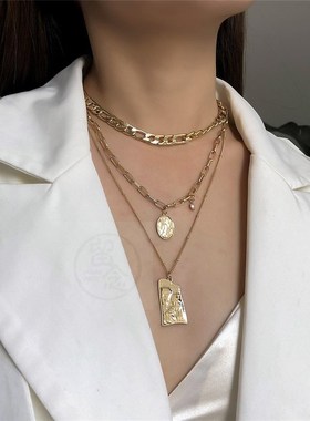 极速。Jewelry fashion relivef couple hug Pendant Necklace hi