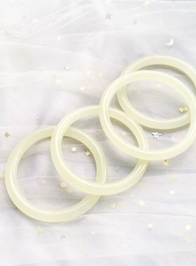 极速冰种青白色小清新女款手镯z 粗圆条叮当冰透浅绿奶绿色少女镯