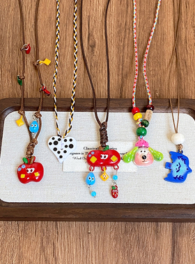 多巴胺彩色卡通苹果编绳项链女款夏天装饰长款挂脖毛衣链吊坠配饰