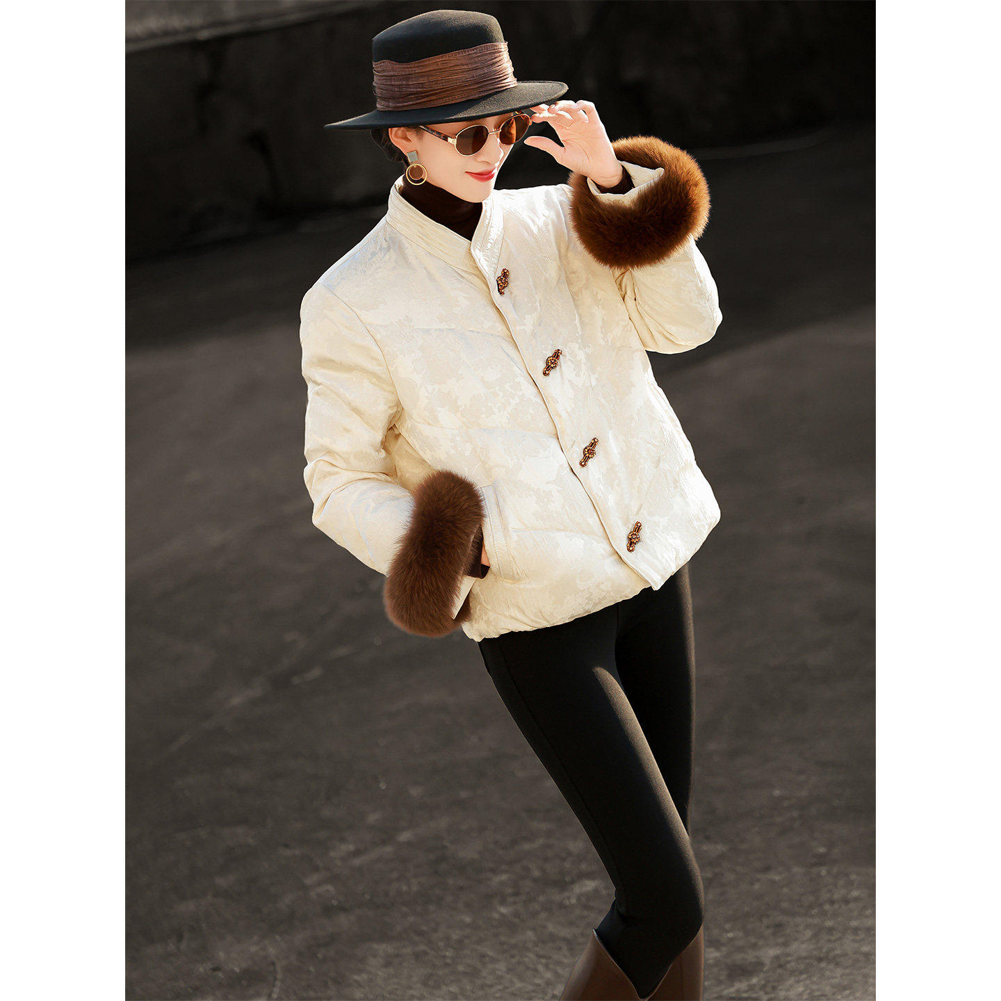 兰瑟儿2025冬季新款气质新中式国风毛毛袖白鸭绒短款羽绒服外套女,淘宝优惠券,粉丝福利购,淘宝优惠卷