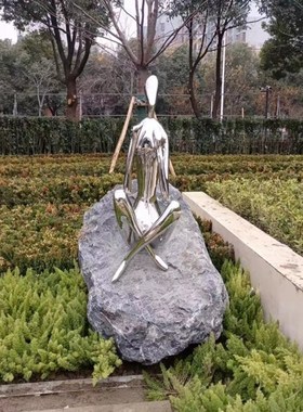 极速不锈钢镜面人物雕p塑户外城市园林景观小品抽象金属镂空人形