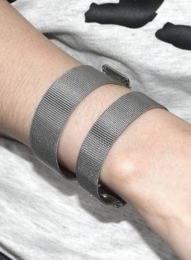 简约港风手链男女手腕带钛钢手环情侣手表带手镯手饰可碰水不掉色