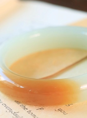 新疆和田玉糖白玉手镯